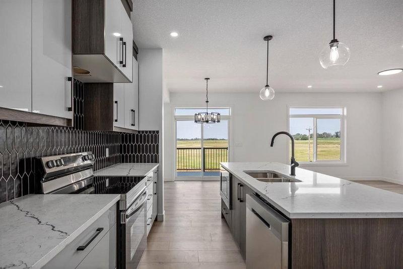 140 Lakewood Crescent, Lakewood — interior photo 6