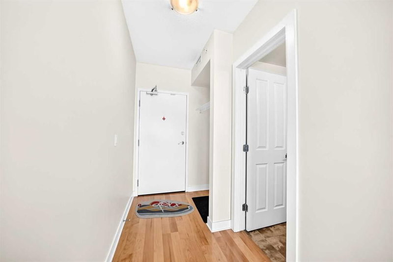 1304, 3820 Brentwood NW, Brentwood — interior photo 6