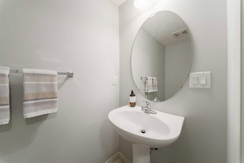 2135, 48 Inverness Gate SE, McKenzie Towne — interior photo 5
