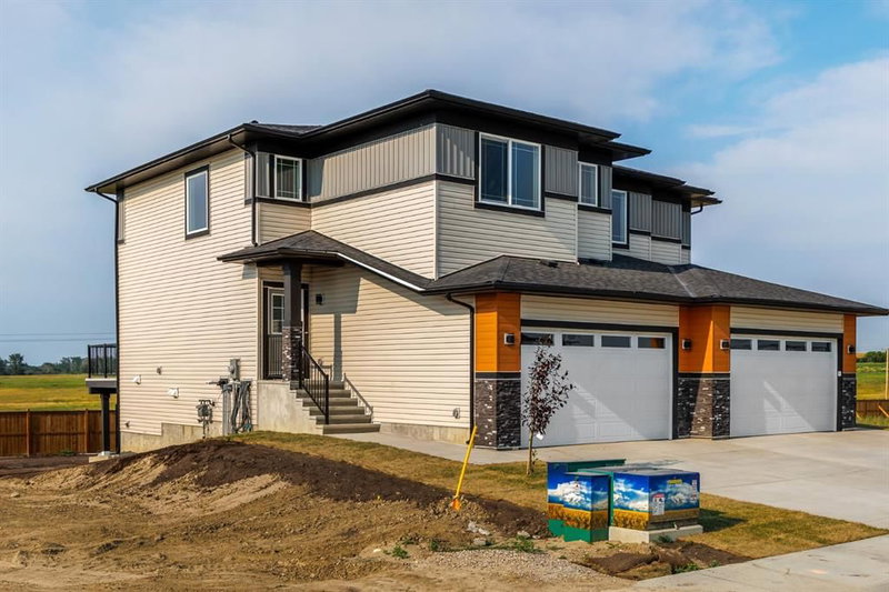 142 Lakewood Crescent