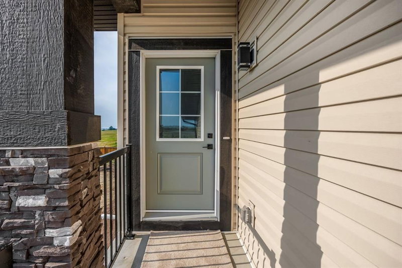 142 Lakewood Crescent