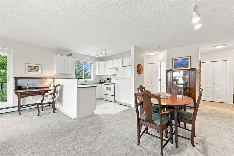 308, 10 Sierra Morena Mews SW, Signal Hill — interior photo 7