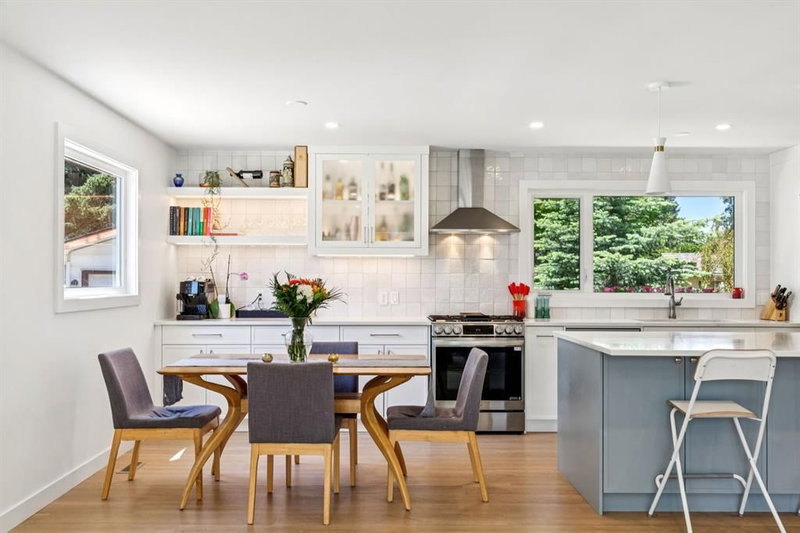 618 Oakhill Place SW, Oakridge — interior photo 5