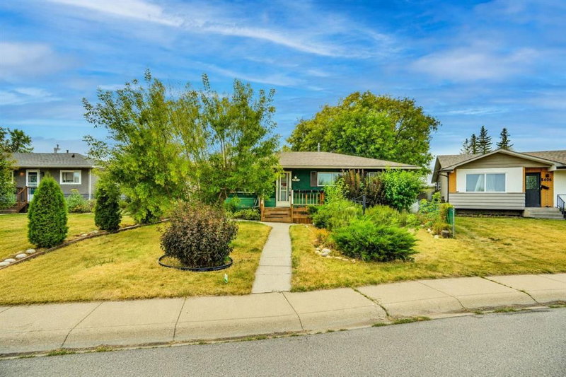 5404 Valentine Crescent SE