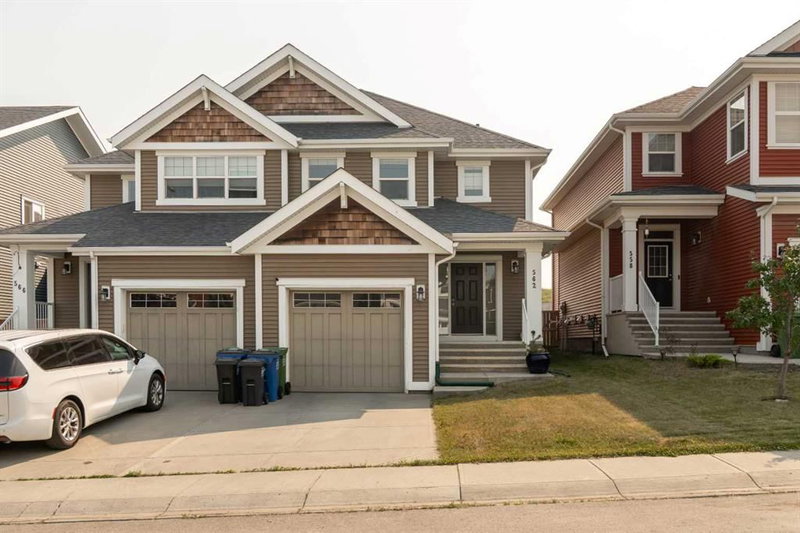 562 River Heights Crescent