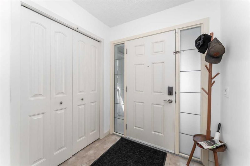 562 River Heights Crescent, River Heights — interior photo