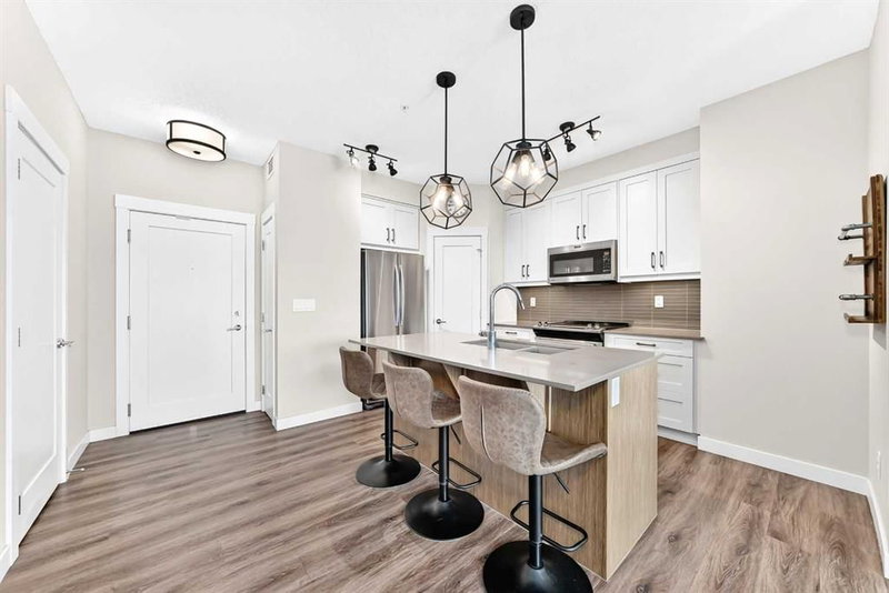 120, 10 Walgrove Walk SE, Walden — interior photo 6