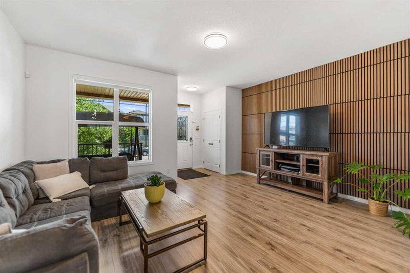 80 Legacy Glen Row SE