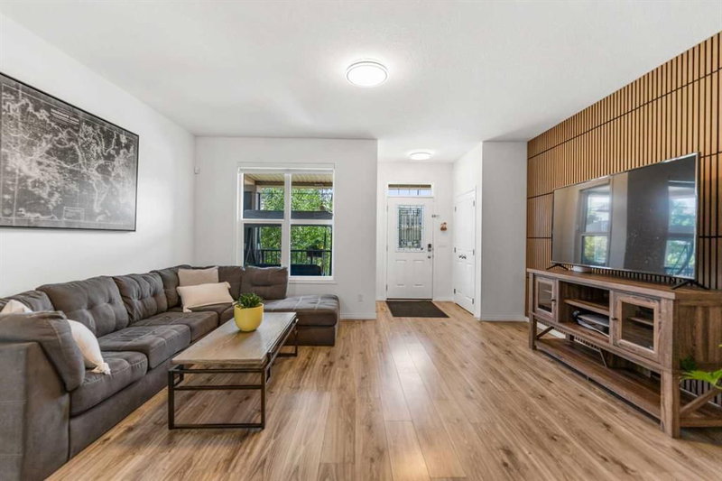 80 Legacy Glen Row SE, Legacy — interior photo