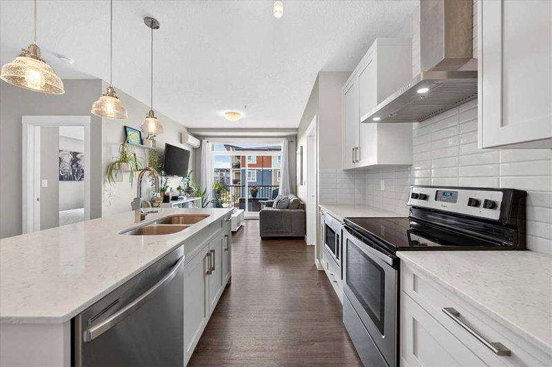 310, 10 Walgrove Walk SE, Walden — interior photo 6
