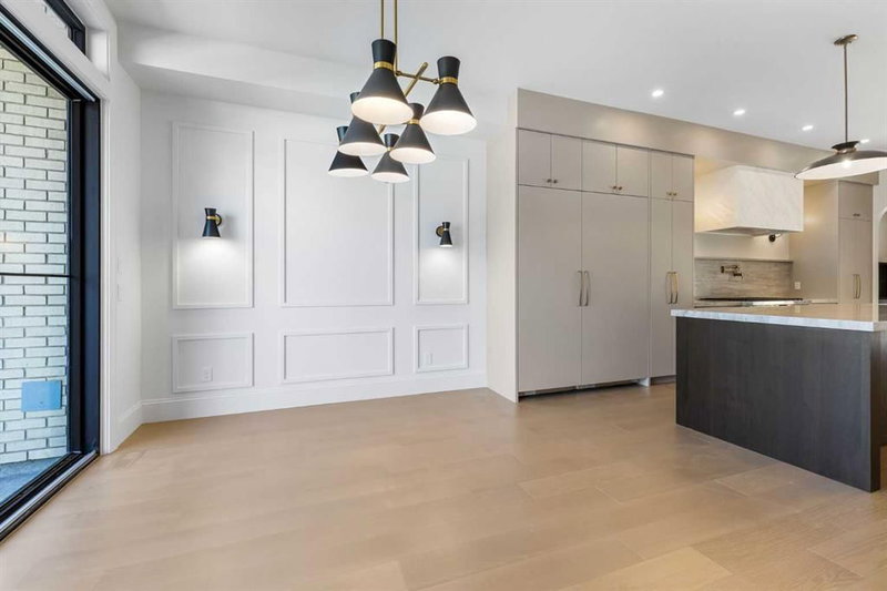2011 28 Avenue SW, South Calgary — interior photo 6