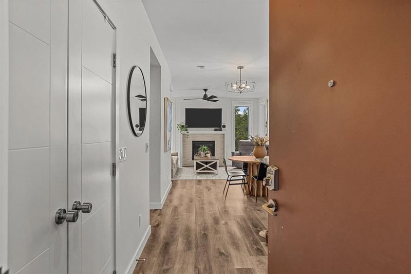 204i - 209 Stewart Creek Rise