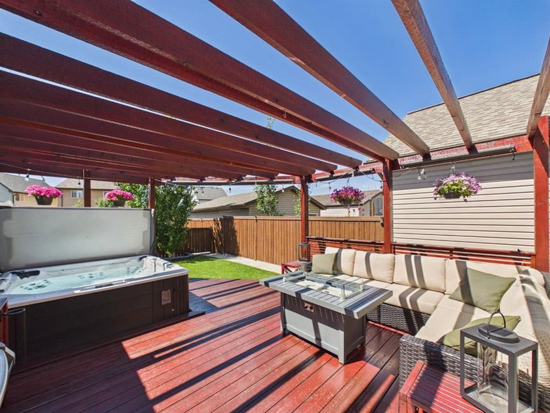2049 New Brighton Gardens SE, New Brighton — interior photo 7