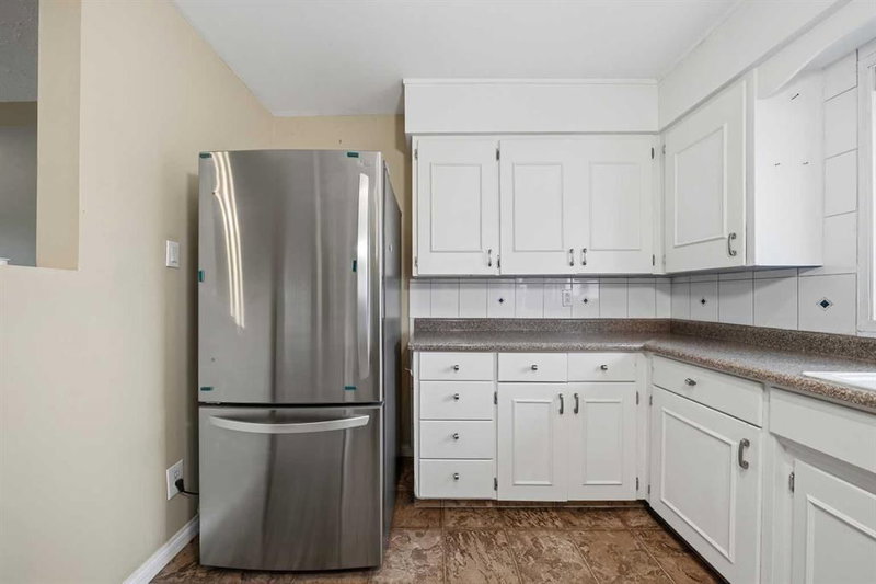 4511 41 Avenue SW, Glamorgan — interior photo 6