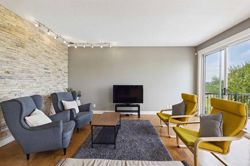 169 Brightonwoods Gardens SE, New Brighton — interior photo 5