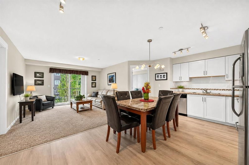 5210 - 279 Copperpond Common SE