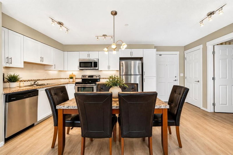 5210, 279 Copperpond Common SE, Copperfield — interior photo 5
