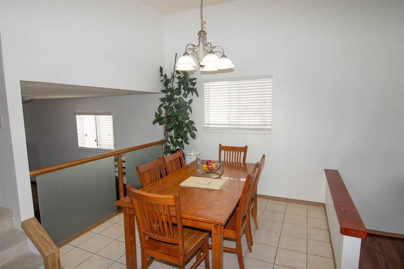 3850 Catalina Boulevard NE, Monterey Park — interior photo 6