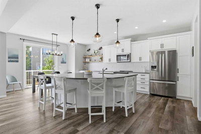 25 Yorkville Green SW