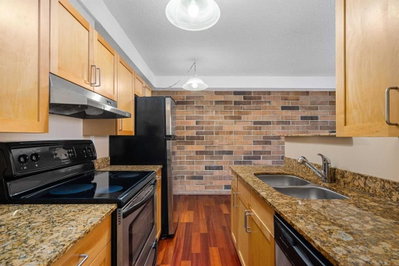 #404 - 315 9A Street NW