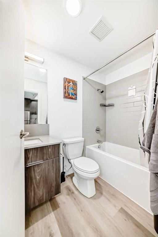 204, 455 1 Avenue NE, Crescent Heights — interior photo
