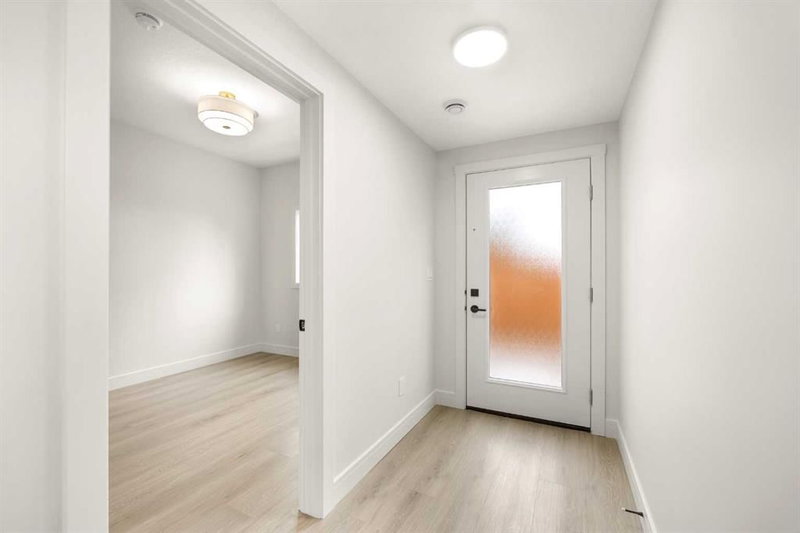 305 - 67 Panatella Square NW