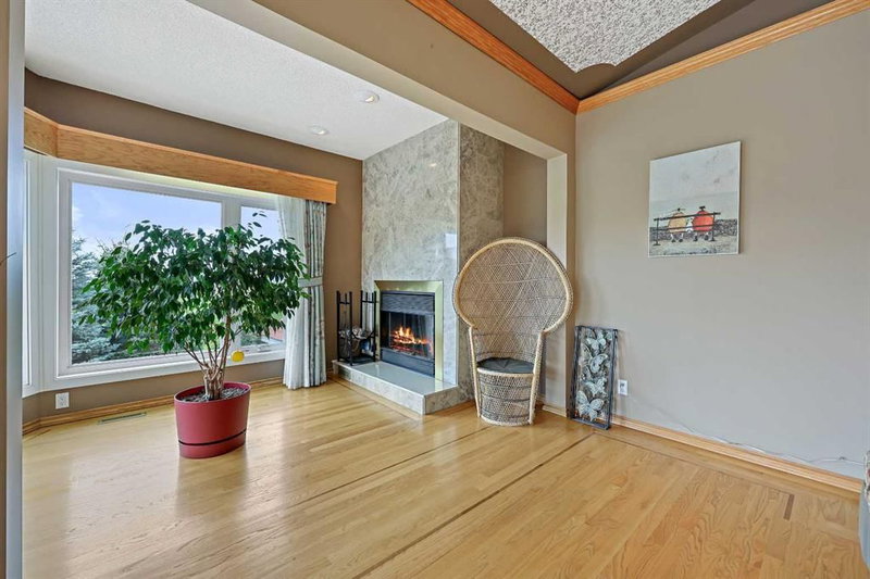 242125 8 Street E, Rural Foothills County — interior photo 5