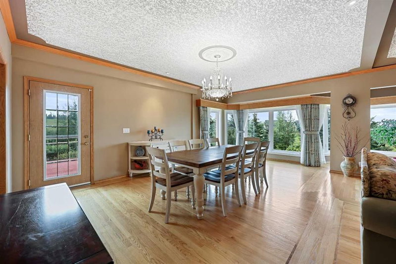 242125 8 Street E, Rural Foothills County — interior photo 6
