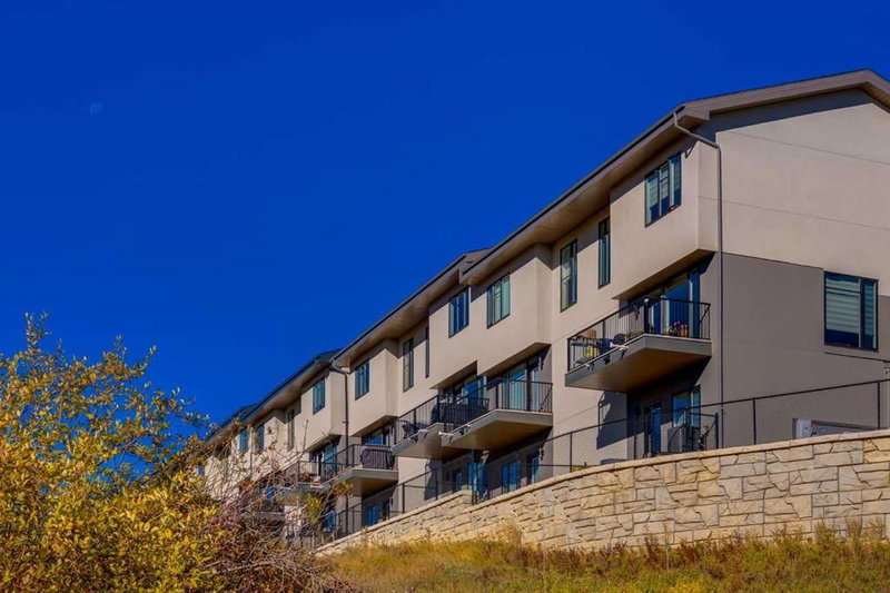 84, 1453 Na'a Drive SW, Medicine Hill — interior photo