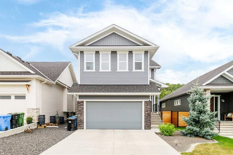 100 Crestbrook View SW