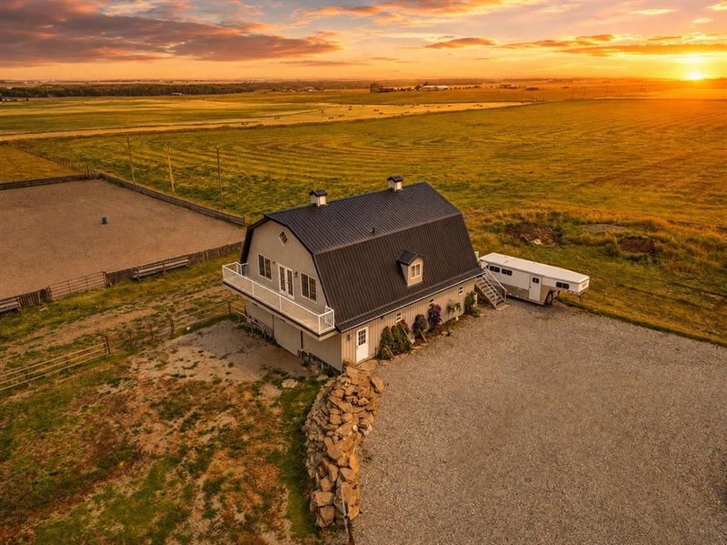 562056 24 Street E, Rural Foothills County — interior photo