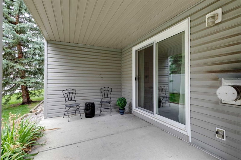 2108, 604 8 Street SW, Luxstone — interior photo 5