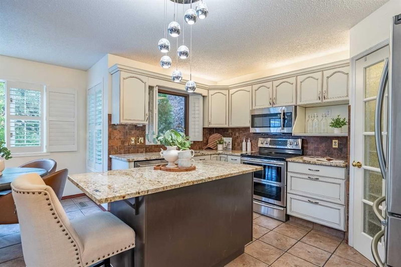46 Mountain Park Drive SE, McKenzie Lake — interior photo 7