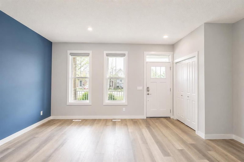 20588 Main Street SE, Seton — interior photo