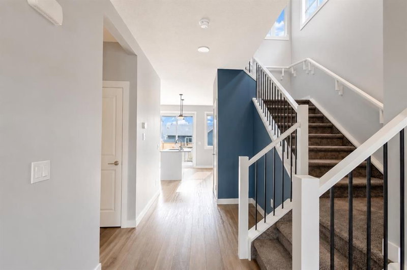 20588 Main Street SE, Seton — interior photo 5