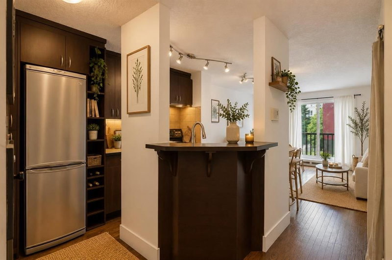 301, 1530 16 Avenue SW, Sunalta — interior photo 5