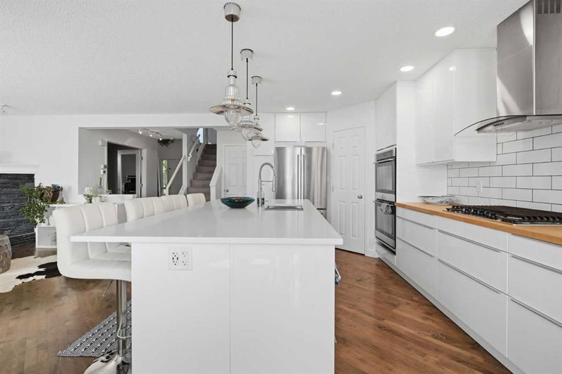 173 Tuscany Ridge View NW, Tuscany — interior photo 6