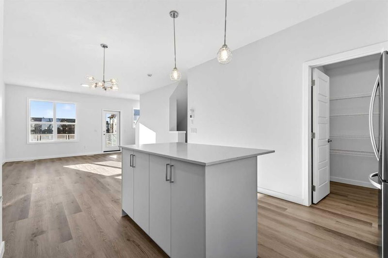 12 Hotchkiss Parade SE, Hotchkiss — interior photo