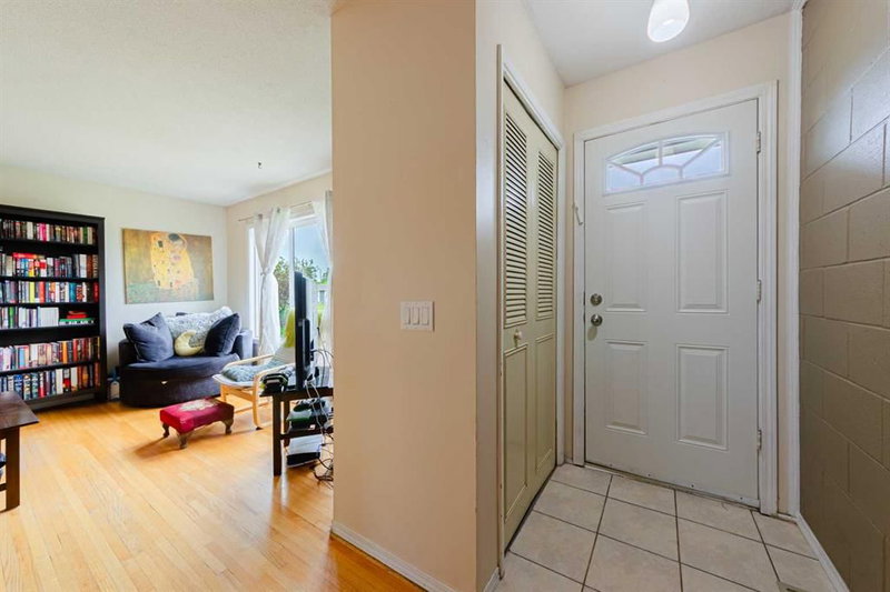 5412 14 Avenue SE, Penbrooke Meadows — interior photo