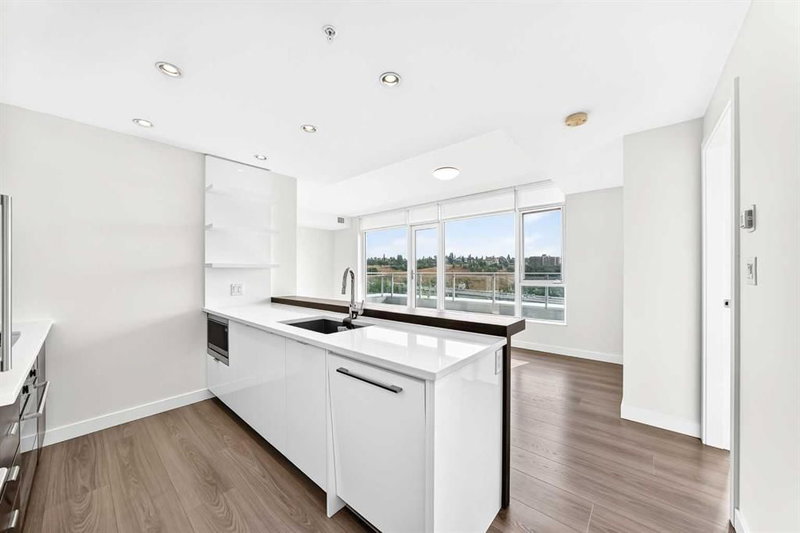 803 - 118 Waterfront Court SW