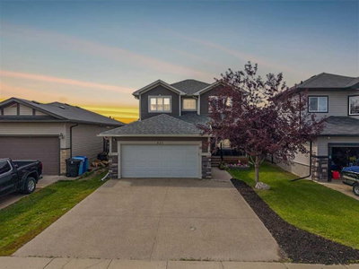 521 Walnut Crescent