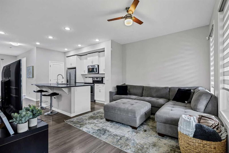 540 Evanston Link NW, Evanston — interior photo