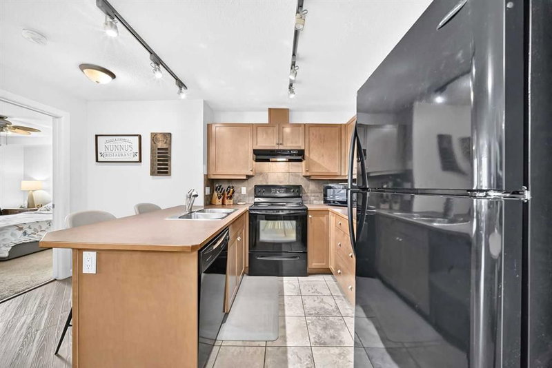 208, 30 Cranfield Link SE, Cranston — interior photo 5