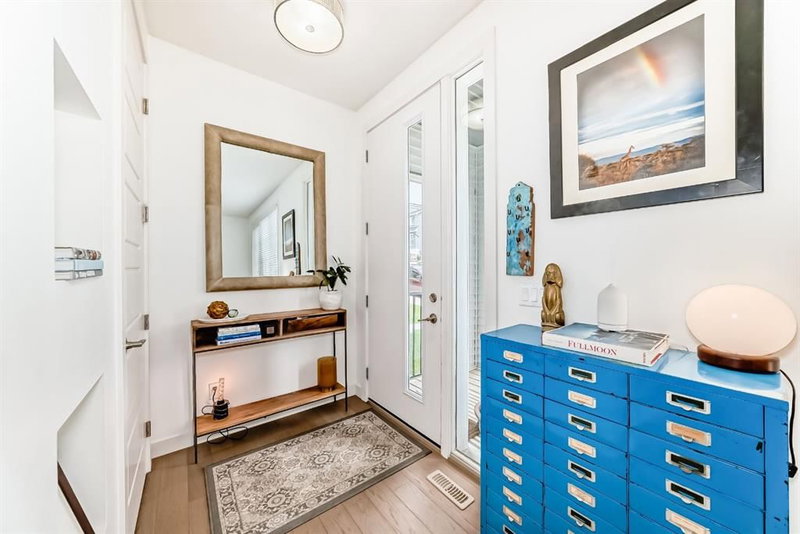 38 Precedence Glen, Precedence — interior photo