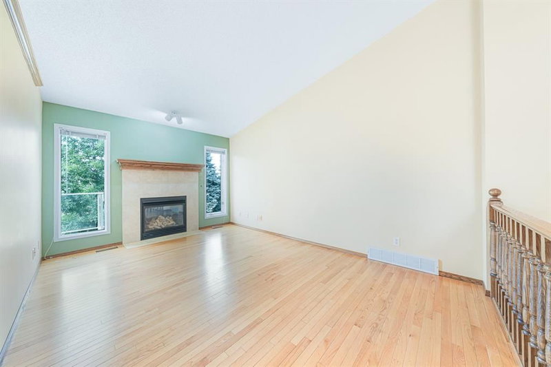 22 Douglas Woods Park SE, Douglasdale/Glen — interior photo 5