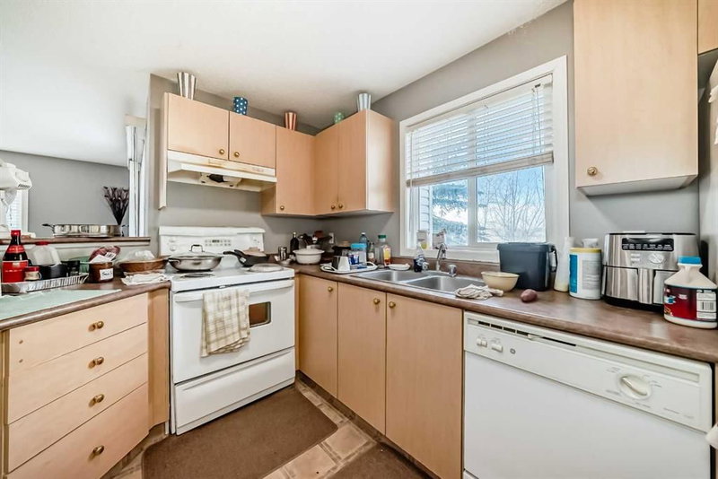 3211, 4975 130 Avenue SE, McKenzie Towne — interior photo 6