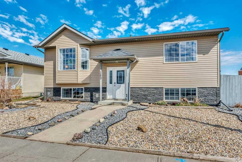 Detached at 389 Strathford Crescent, Strathaven — listing photo