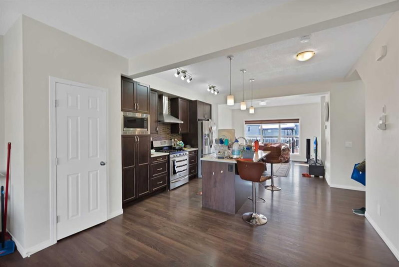 533 Savanna Boulevard NE, Saddle Ridge — interior photo 6