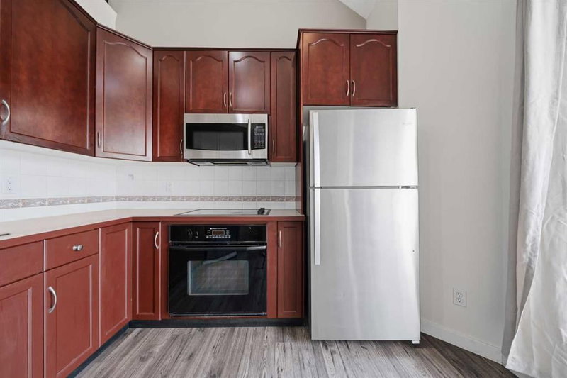 114, 6550 Old Banff Coach Road SW, Patterson — interior photo
