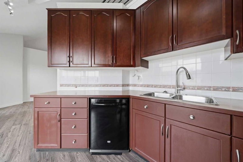 114, 6550 Old Banff Coach Road SW, Patterson — interior photo 5